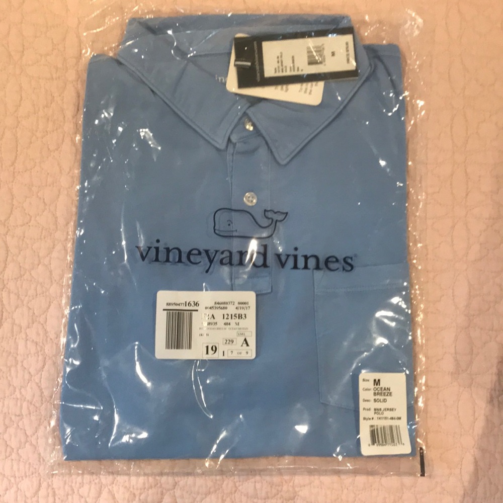 NWT Vineyard Vines polo never worn